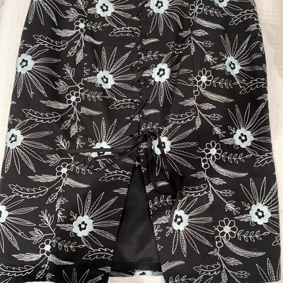 Nanette Lepore vintage skirt size 6 - Picture 3 of 4